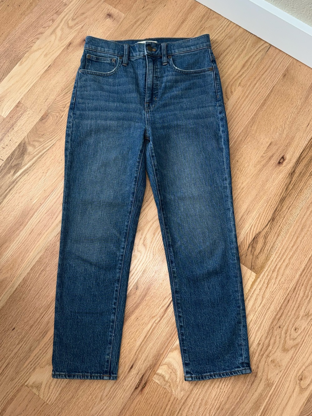 LIKE NEW Madewell Classic Straight Jean Medium Wash Size 27